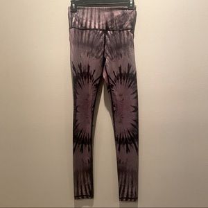 2/$30 NOLI Pretty Purple Athletic Tights  XS